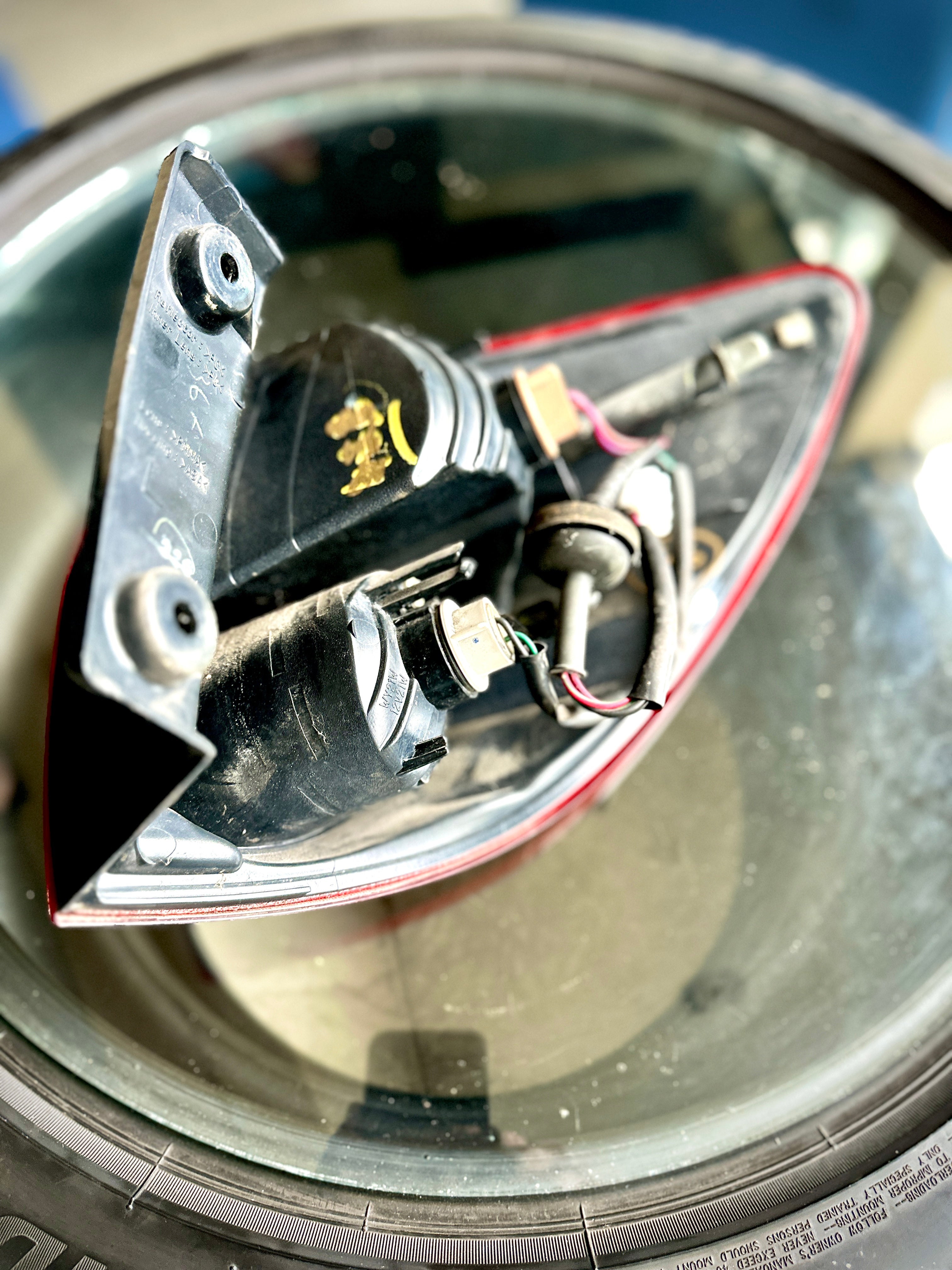 Nissan Wingroad Y12 Tail Light – Left