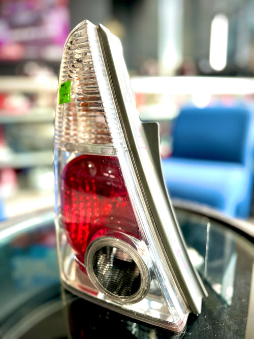 Daihatsu YRV White Tail Light – Left