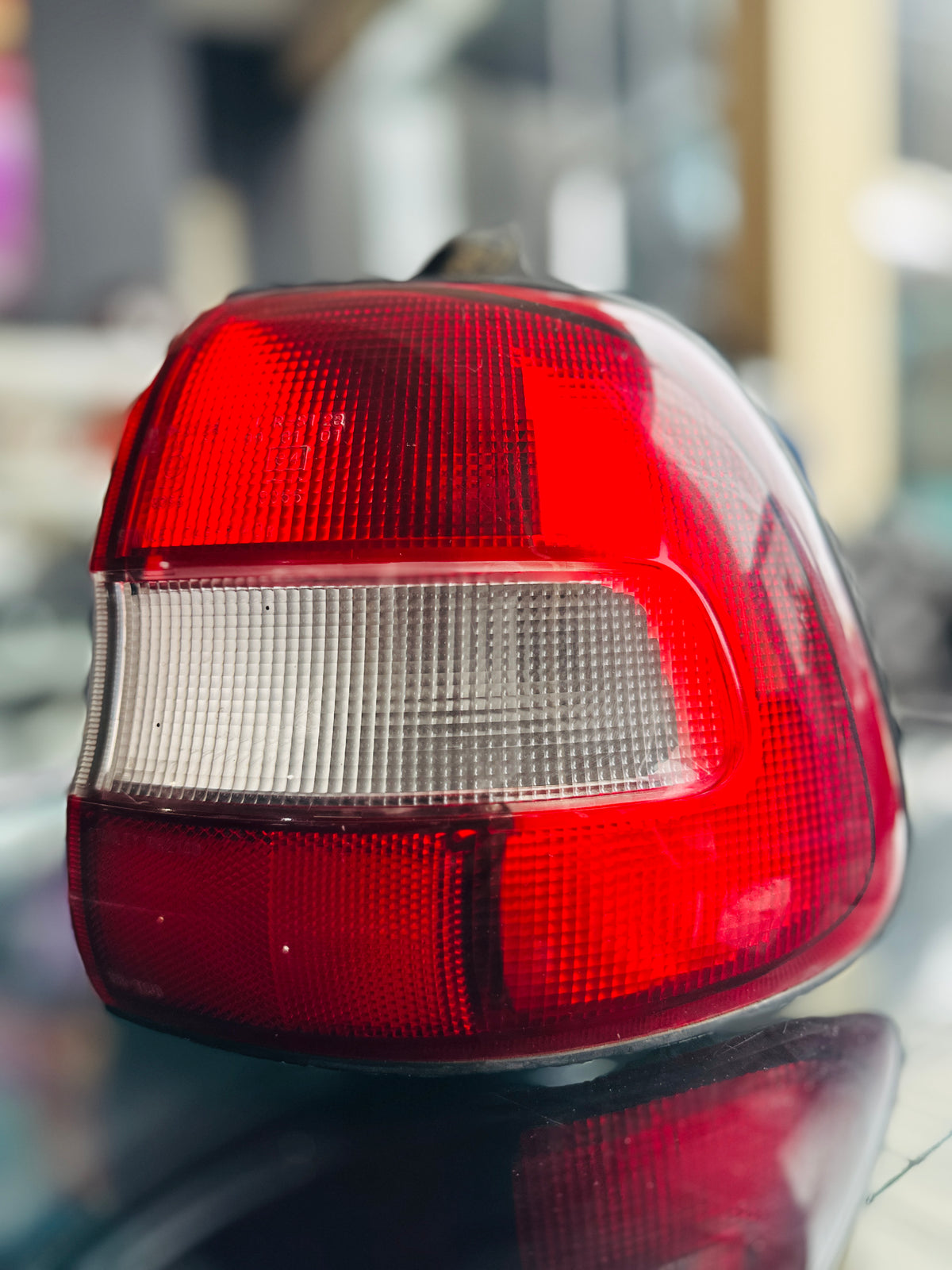 Suzuki Cultus Wagon 1999-2000 Tail Light - Right