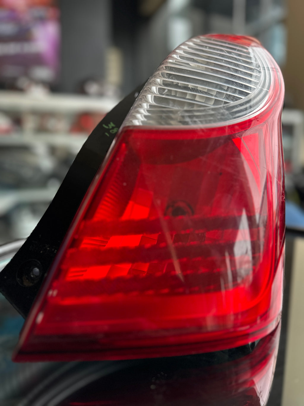 Suzuki Alto HA25S Genuine Japan Tail Light - Right