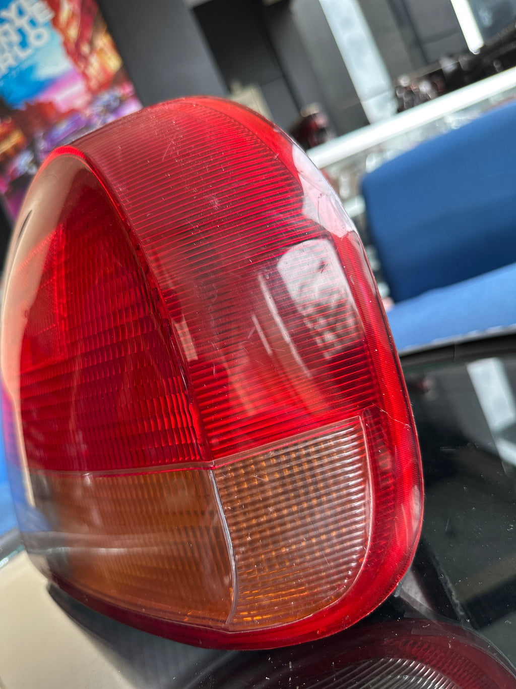 Hyundai Sonata 2000 Tail Light - Right
