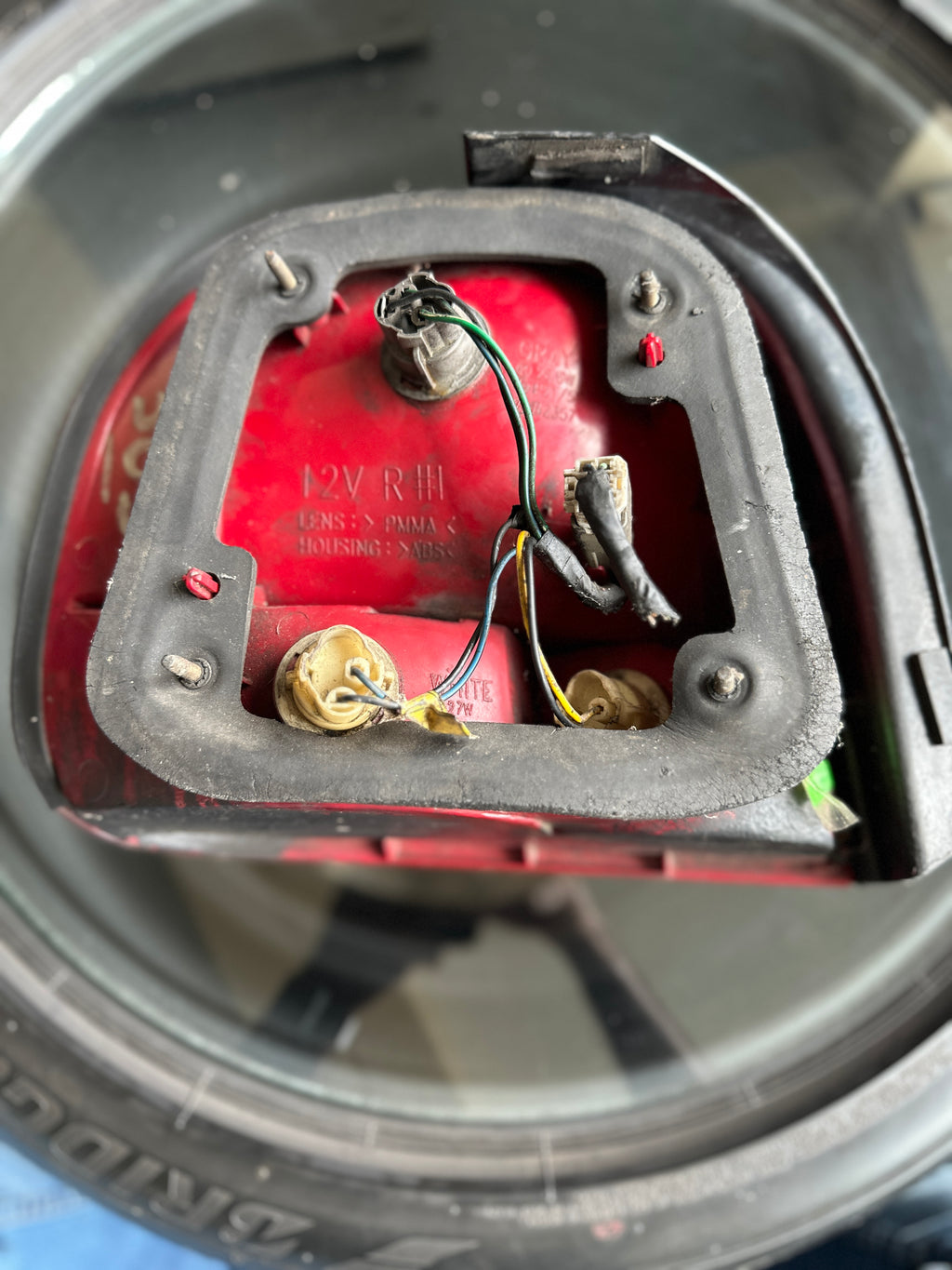 Hyundai Sonata 2000 Tail Light - Right