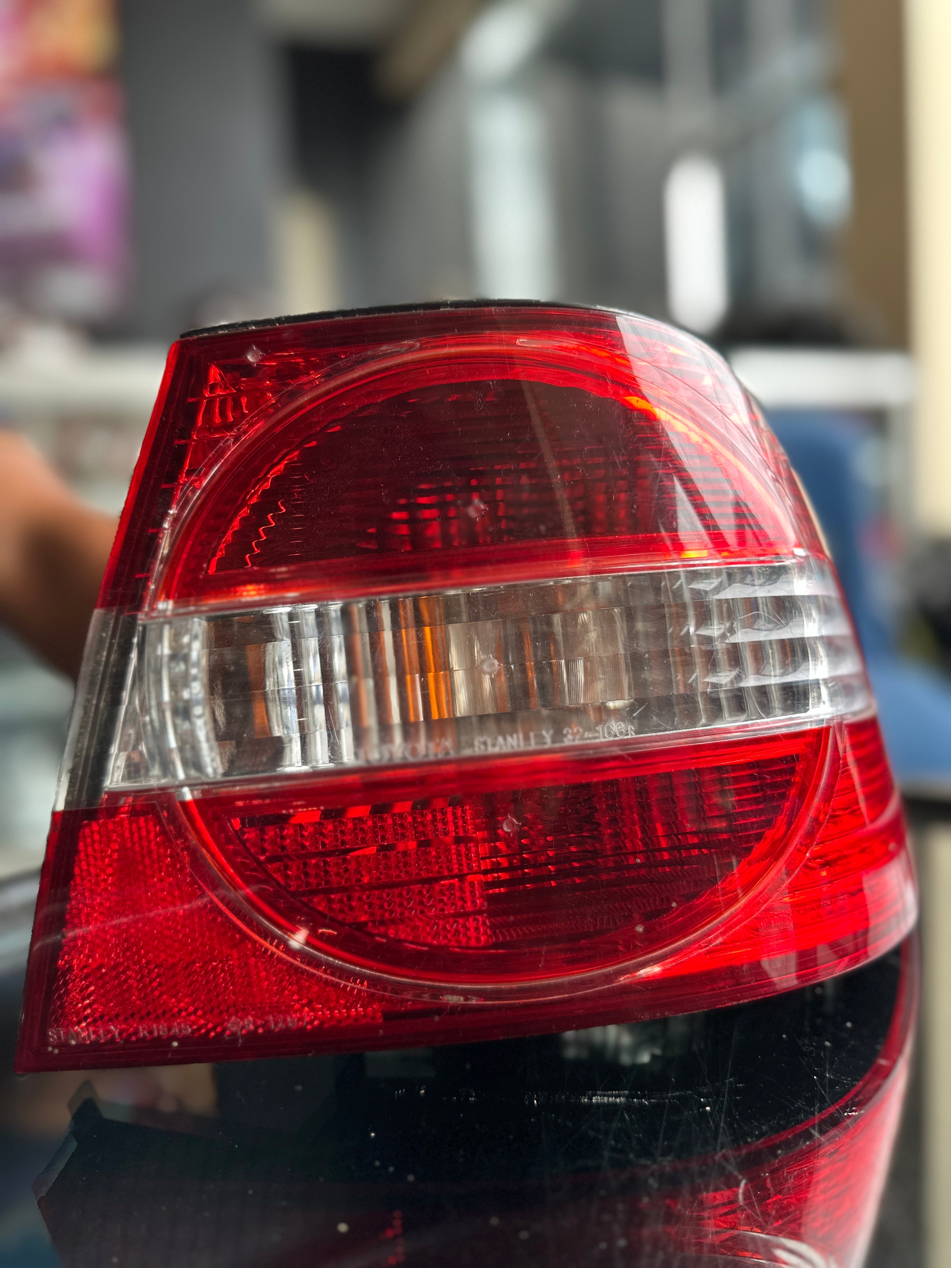 Toyota Vista 2250 2000 Tail Light - Right