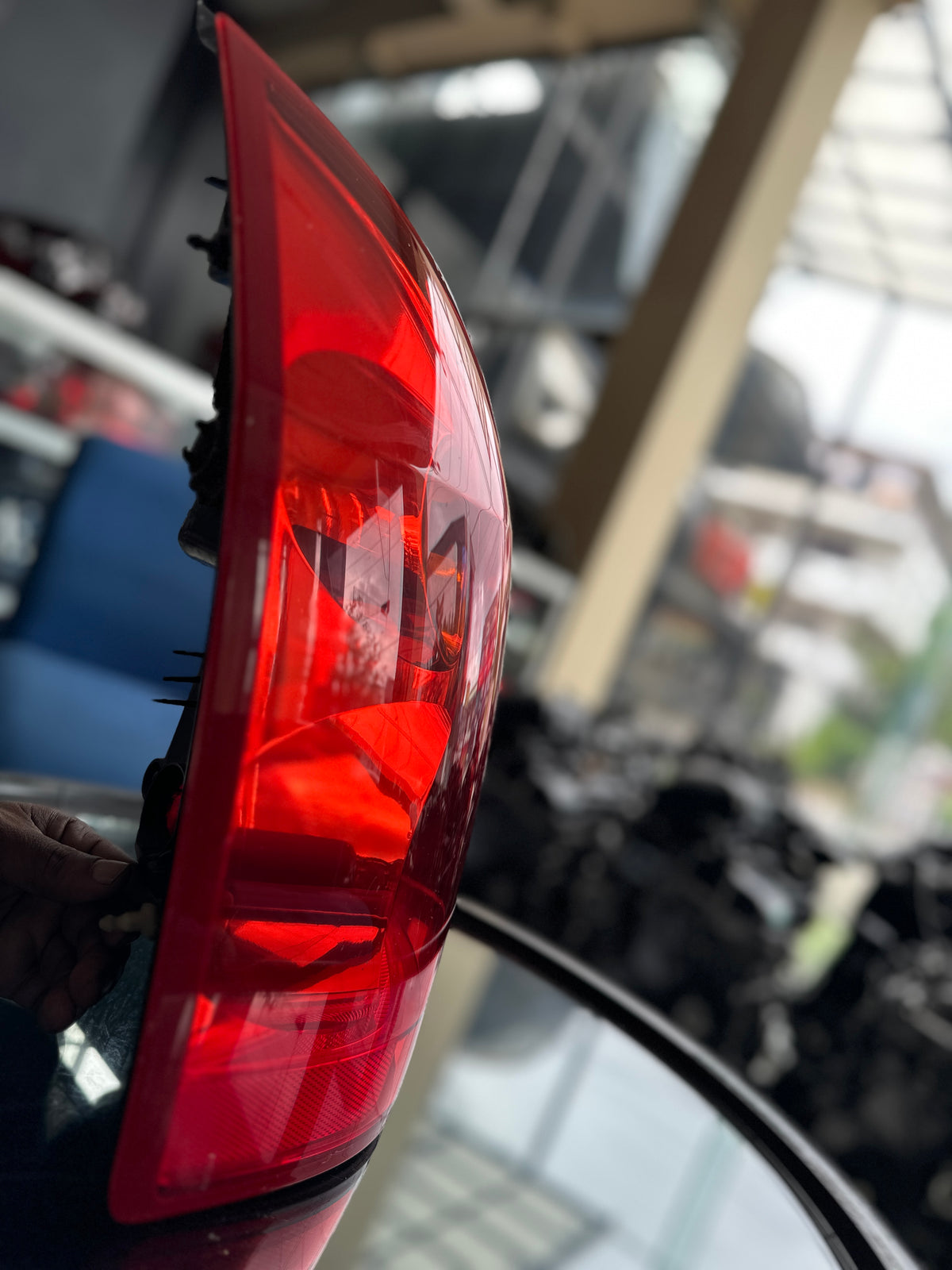 Nissan Primera P12 Tail Light – Left
