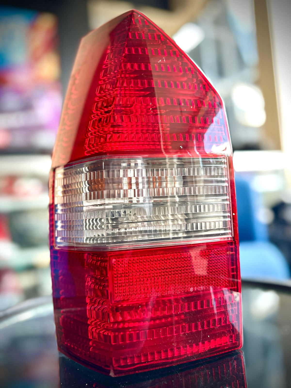 Mitsubishi Chariot Grandis / Space Wagon Left Tail Light 1998–2004