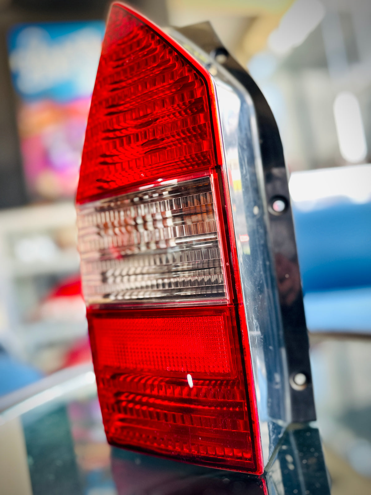 Mitsubishi Chariot Grandis / Space Wagon Left Tail Light 1998–2004