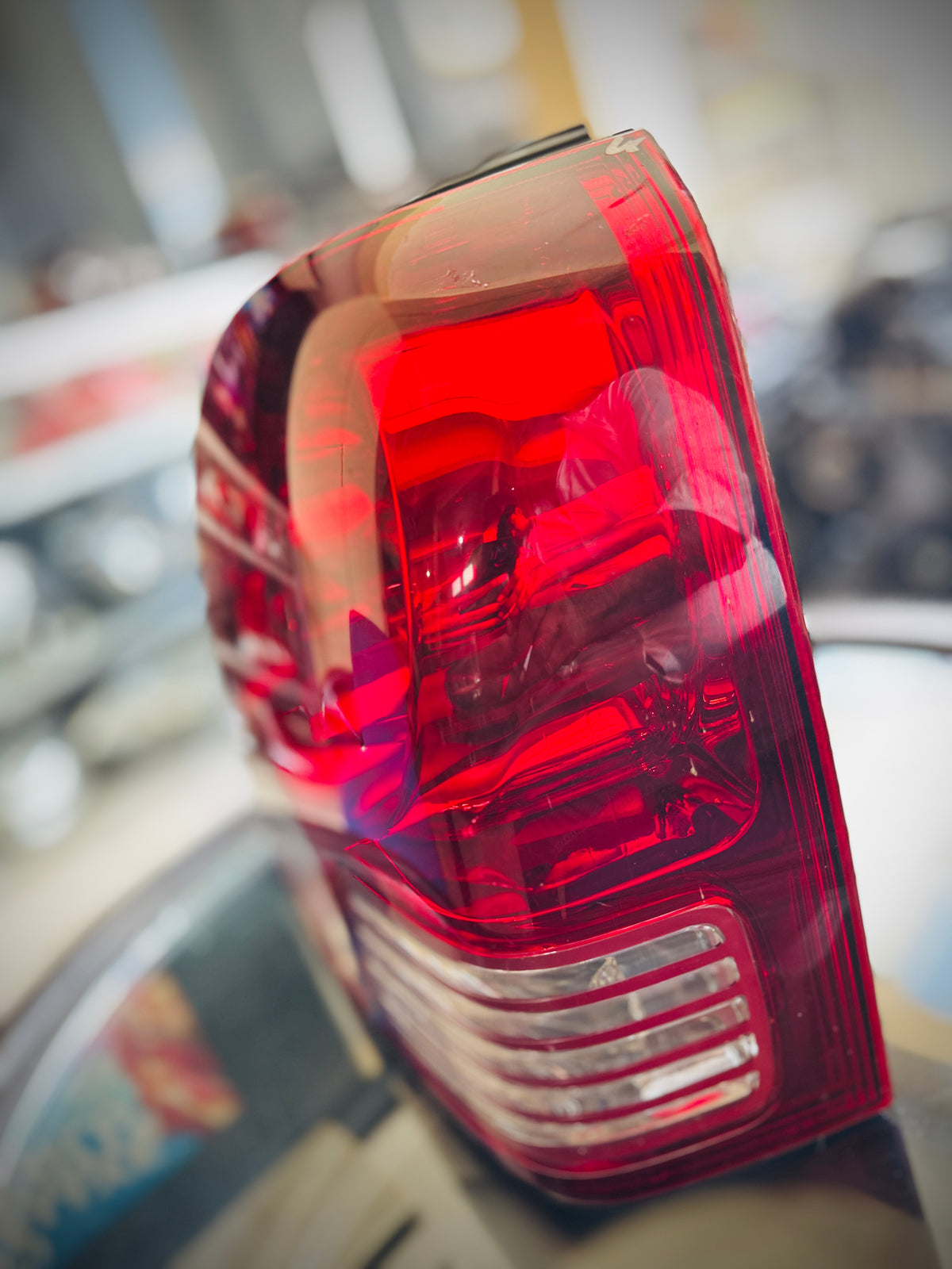 Mitsubishi Dion Right Tail Light 2001–2003